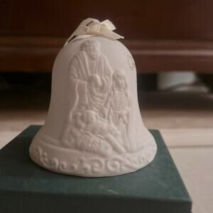 Midwest White bisque Christmas bell with Nativity scene 1995